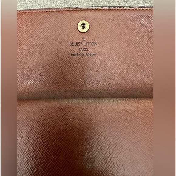 AUTHENTIC LV MONO SARAH WALLET - Picture 5 of 14